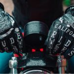 Rude Riders Tattoo Motorradhandschuhe aus schwarzem Leder – Bild 2