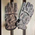 Rude Riders Tattoo Motorradhandschuhe aus weißen Leder