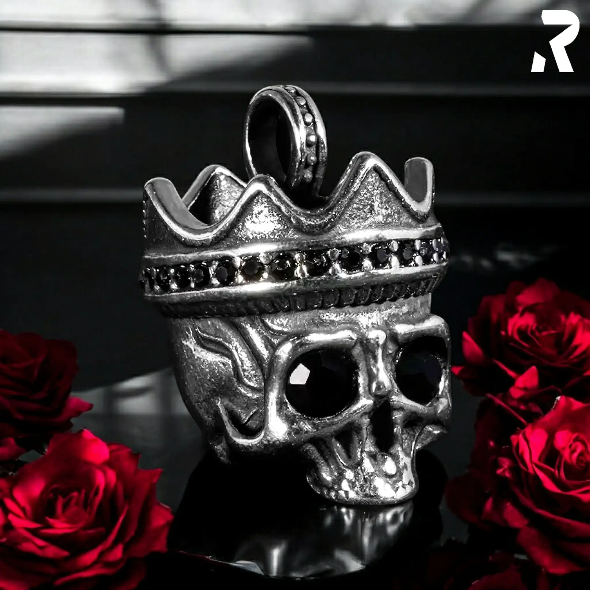 Edelstahl Totenkopf Anhänger "Dead King" by Rockyfy – Rockige Eleganz mit Kristallen (ohne Kette)